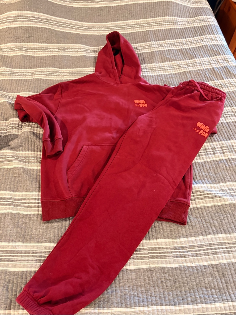 White Fox Size L Maroon Matching Sweat set